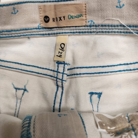 Roxy Grey Blue Anchor Jean Shorts Size 0 /24 Low Rise Raw Hem y2k - Picture 4 of 8